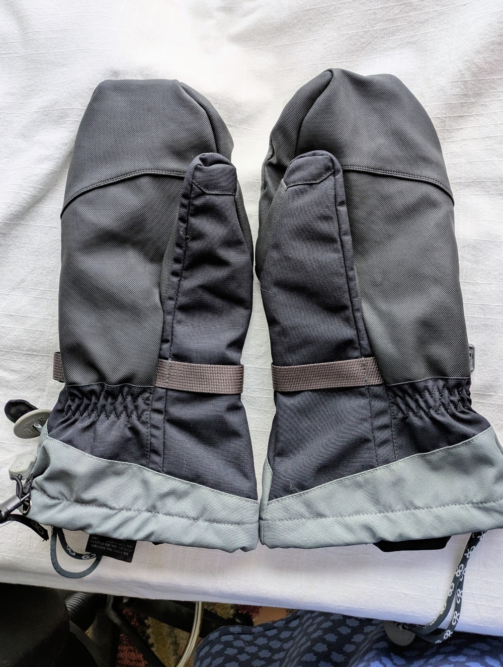 Outdoor Research Meteor Mittens - Picture 3 of 6